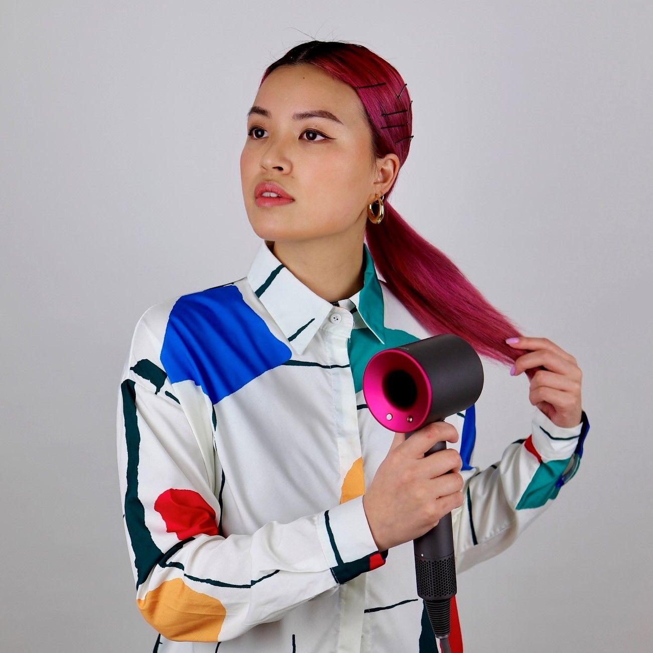 low ponytail hair style